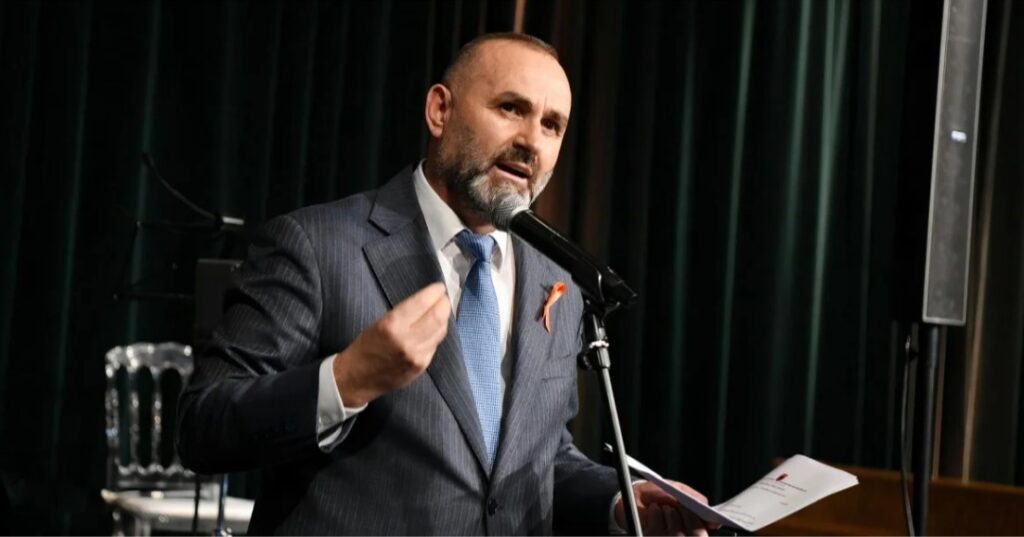 “Të rishikojmë ligjet”, reagon ministri Manja pas ngjarjes në Durrës