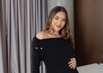 Kiara tregon momentin emocionues teksa bebushja i shkelmon barkun