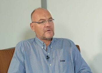 Auron Tare i revoltuar me patriotët shqiptarë: S’e meritojmë Skënderbeun