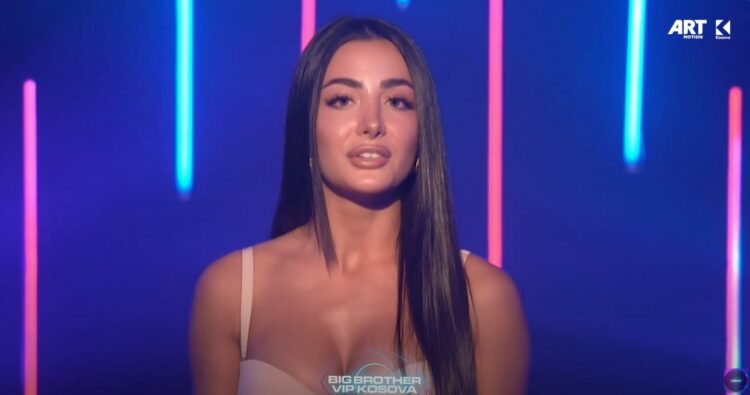 U pendua dhe vendosi të vazhdojë lojën, vjen reagimi nga familja e Albës