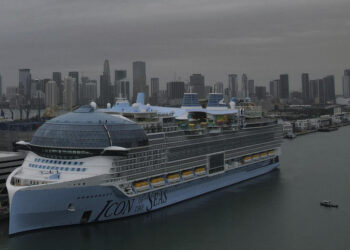 Anija më e madhe e lundrimit në botë nis sot udhëtimin e saj të parë