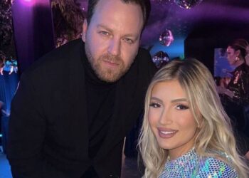 Sa të dashuruar! Ledion uron partneren e tij për ditëlindje