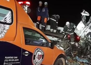 Tragjedi në Brazil/ Autobusi me turistë përplaset me kamionin, 25 viktima