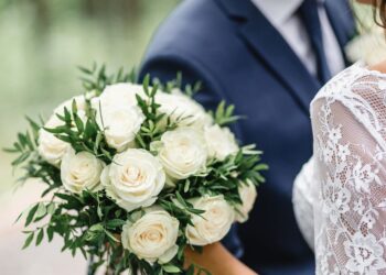 Sonte kemi dasmë, këngëtari shqiptar i jep fund beqarisë