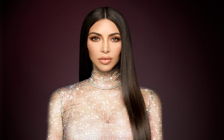 “Nuk e di çfarë po ndodh”, Kim Kardashian rrëfen betejën me psoriazën