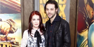 ‘Më shpëtoi nëna’/Djali i Priscilla Presley flet për varësinë nga fentanili