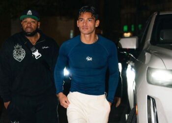 Ç’ndodhi me boksierin që njoftoi njëkohësisht lindjen e djalit e divorcin