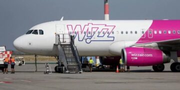 Wizz miliona gjobë për fluturimet e ndërprera, në Shqipëri i thurin lëvdata
