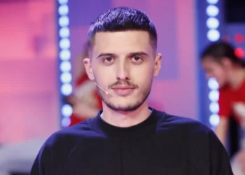 Zemrat e dashuruara të përgatiten: Bardhi surprizë për 14 shkurtin