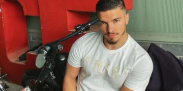 Nuk kënaqet një njeri mosmirënjohës!/ Me kë e ka Andi Artani?