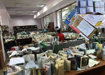 Skandal në Bibliotekën Kombëtare, dija humbet mes arkave me banane