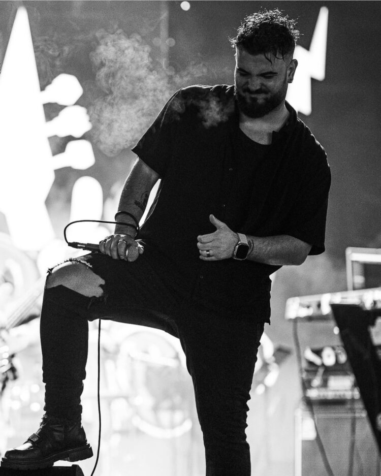 “Jam rritur pa baba, me partneren u njoha në…”/  Rrëfimi i Endrik Bebës