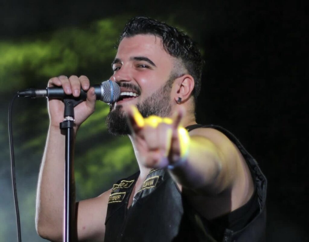 Çfarë ndodhi? Endriku shpërthen në lot