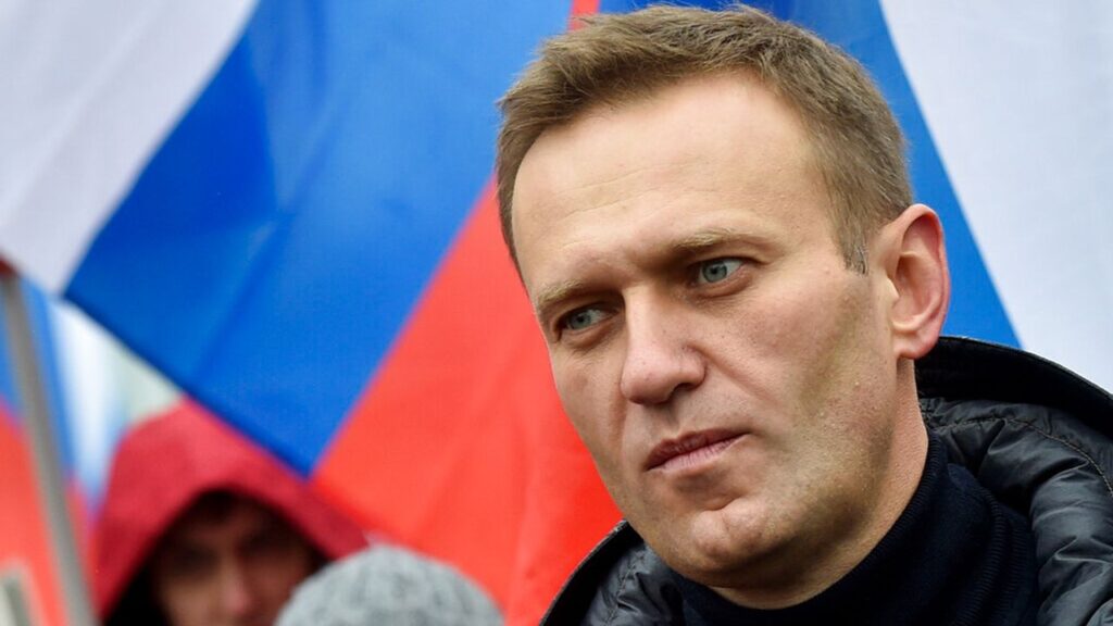 Zëdhënësja e tij e konfirmon: Trupi i Navalny iu kthye nënës