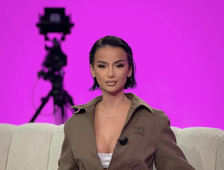 Rina mesazh të fortë për njerëzit me probleme emocionale