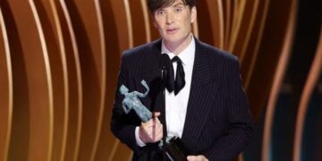 ‘Oppenheimer’, Cillian Murphy triumfon në SAG Awards
