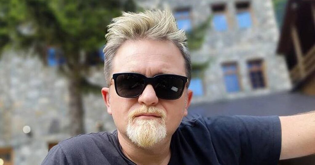 “Luan vetëm, vjen ta fut bam-bam e ikën”/ Për kë e ka fjalën Juli?