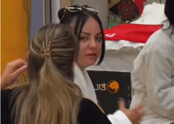 “Japin komente si na kanë parë jashtë”, Sara flet për banorët e rinj