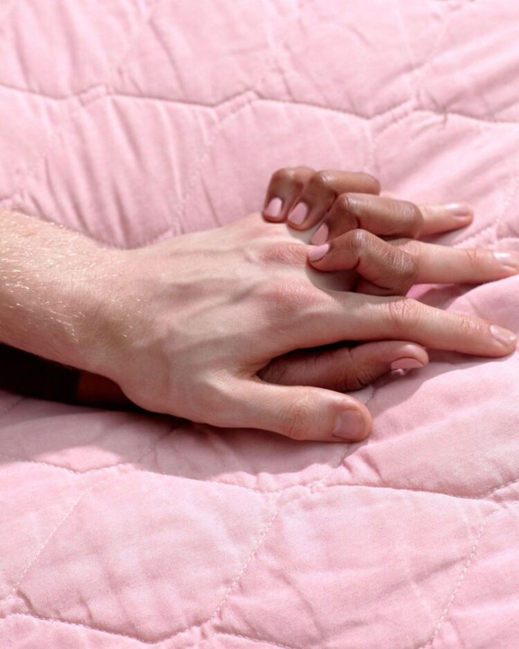 A na bën të ndjehemi më mirë seksi i rastësishëm?