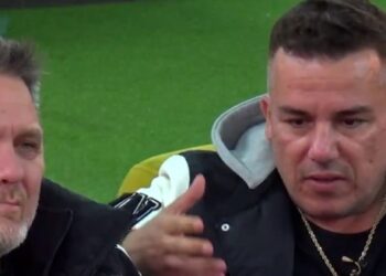 ‘Ti s’hiqesh si dikush tjetër’/Juli i kthehet Albit: Edhe ti këtë tip ke…