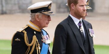 I shqetësuar për familjen, Princ Harry mbërrin sërish në Londër