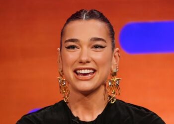 ‘Isha fëmijë, familja qëndroi në Prishtinë’/ Dua rrëfen largimin nga Kosova