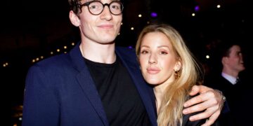 Ellie Goulding divorcohet nga bashkëshorti pas 4 vitesh martesë