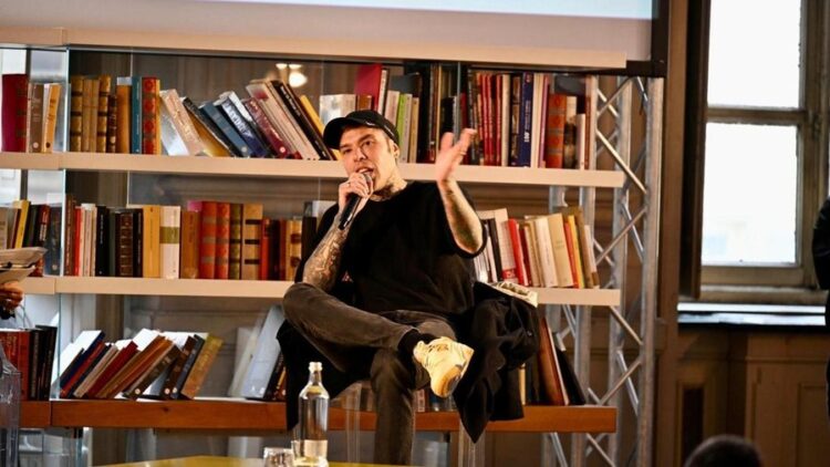 Në proces divorci me Chiarën, Fedez flet në konferenca për shëndetin mendor