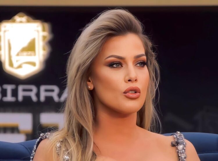 Mos ndoshta, Olta sapo na zbuloi gjininë e bebit me këtë postim?