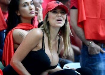 Rikja e lidhur jashtë shtëpisë? Ja çfarë thotë mikesha e saj