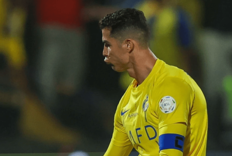 VIDEO/ Ronaldo bën gjestin e turpshëm në fushë
