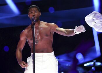E vutë re dhe ju? Ky detaj i Usher në ‘SuperBowl’ ndez debate në rrjet
