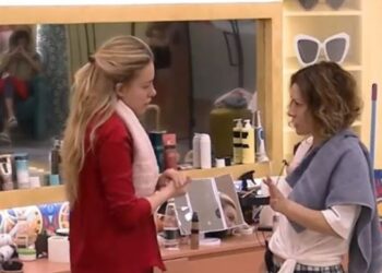 ‘Mos më fol në vesh’/ Egla përqesh Heidin dhe largohet nga biseda