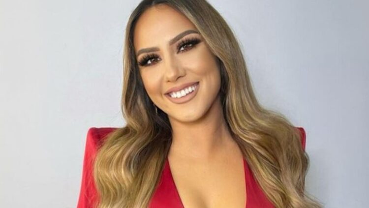 Arbana Osmani uron babain për ditëlindje me fjalët më unike