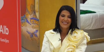 “Vazhdo kafshimet”/ Çfarë sinjali mori Ledjona nga jashtë?