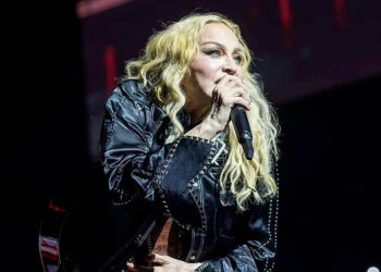 Moment i sikletshëm, Madonna i kërkon falje fansit në karrige me rrota