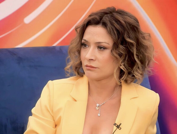 Të gjithë së bashku, Egla darkon e vetme, ja çfarë bëri Romeo