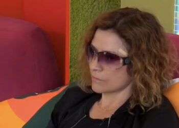 Egla sulmon Jetmirin duke ‘përdorur’ vajzën: Babi i heq jorganin gocave!