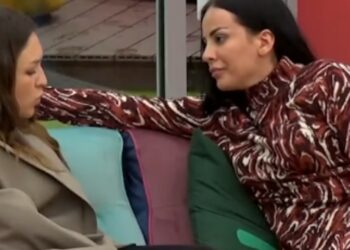 “S’i meritoje fjalët e ulëta që të thashë”/ Françeska i kërkon falje Sarës