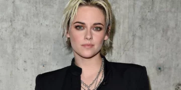 Pamja e çuditshme e Kristen Stewart në premierën e filmit të saj të ri