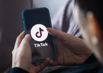 Studimi: 48% e të rriturve në TikTok s’kanë postuar kurrë video