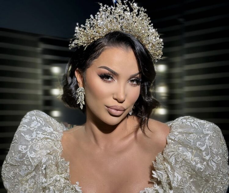 “Gjaku i mamit nëpër mure”/ Roza në një rrëfim tronditës për fëmijërinë