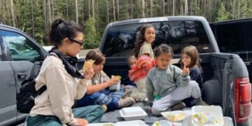 Tre fraza që çdo fëmijë dëshiron t’i dëgjojë nga prindërit e tij