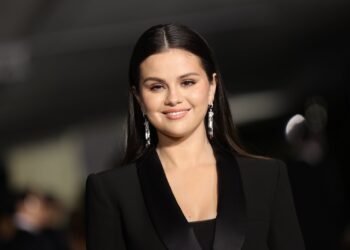 I fshiu sapo i postoi, Selena Gomez zbulon gjoksin në postimin e fundit