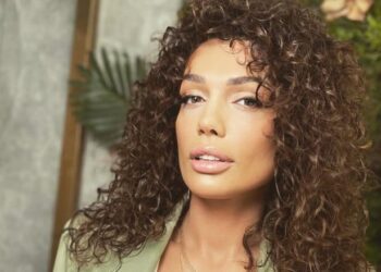 Drenusha Latifi mesazh për 8 Mars: Dhuna ndaj gruas, shfaqje e dobësisë