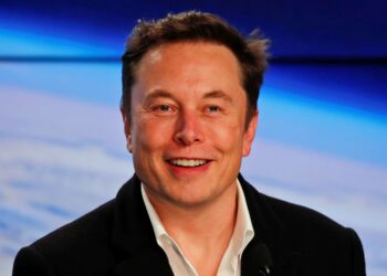 “Më largon depresionin”/ Elon Musk zbulon drogën që përdor