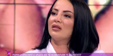 “Ka tentuar të më rrëmbejë”, Sara rrëfen makthin e përjetuar nga i ati