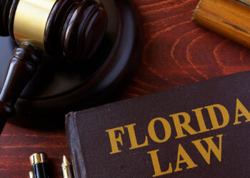 Florida miraton ligjin që kufizon aksesin e fëmijëve në mediat sociale