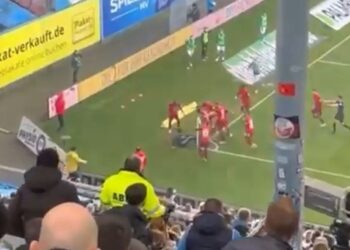 Ndodh në Gjermani, tifozi sulmon futbollistin e skuadrës kundërshtare