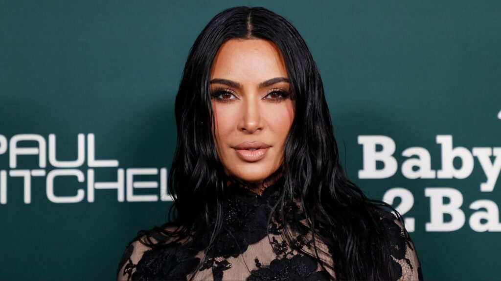 Reagon Kim Kardashian pasi Kanye West i kërkoi të hiqte fëmijët nga shkolla